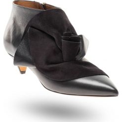 CZARNE BOTKI EMPORIO ARMANI. Czarne botki damskie ze skóry, na zamek. Za 1044,50 zł.
