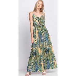 Żółta Sukienka Chill Out. Żółte sukienki damskie Born2be, na lato, s, bez wzorów, z tkaniny, bez kołnierzyka, bez rękawów. Za 149,99 zł.