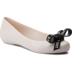 Baleriny ZAXY - Pop Magic Fem 82707 Biały/White 51485 DD285109. Białe baleriny damskie Zaxy, bez wzorów, z tworzywa sztucznego, bez obcasa. W wyprzedaży za 129,00 zł.