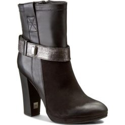 Botki CARINII - B3795 360-E50-PSK-B87. Czarne botki damskie skórzane marki Carinii. W wyprzedaży za 269,00 zł.