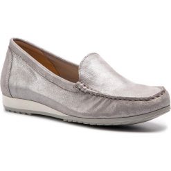 Mokasyny CAPRICE - 9-24211-22 Silver Glitter 944. Szare mokasyny damskie marki Caprice, ze skóry, na płaskiej podeszwie. Za 269,90 zł.