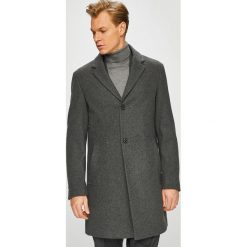 Pierre Cardin - Płaszcz. Szare płaszcze męskie Pierre Cardin, bez wzorów, z poliesteru, klasyczne, bez kaptura. W wyprzedaży za 569,90 zł.