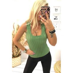 Top JILL GREEN. Zielone topy damskie IVET, bez wzorów, prążkowane, bez kołnierzyka. W wyprzedaży za 29,00 zł.