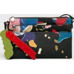 Desigual - Torebka. Czarne torebki klasyczne damskie Desigual, w paski, z poliesteru, casualowe, na ramię, średnie, bez dodatków. Za 199,90 zł.