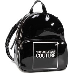 Plecak VERSACE JEANS COUTURE - E1VZABH1 71580 899. Czarne plecaki damskie Versace Jeans Couture, bez wzorów, z jeansu, eleganckie, bez dodatków. Za 829,00 zł.