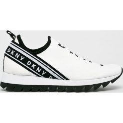 Dkny - Buty. Białe buty sportowe damskie DKNY, bez wzorów, z materiału, sportowe. W wyprzedaży za 539,90 zł.