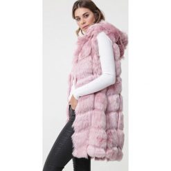 Różowa Kamizelka Cabo. Różowe kamizelki damskie Born2be, s, z haftami, z jeansu, glamour, długie. Za 199,99 zł.