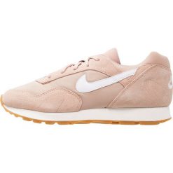 Nike Sportswear OUTBURST Sneakersy niskie particle beige/white/sand. Różowe sneakersy damskie Nike Sportswear, bez wzorów, ze skóry, bez zapięcia. Za 739,00 zł.