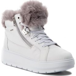 Sneakersy GEOX - D Kaula B Abx D D84AWD 046BH C0672 White/Dk Grey. Białe półbuty damskie Geox, ze skóry. W wyprzedaży za 339,00 zł.