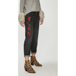 Desigual - Jeansy. Czarne jeansy damskie Desigual. W wyprzedaży za 359,90 zł.