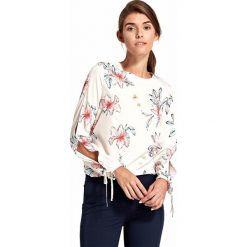 Kwiatowa Ecru Elegancka Bluzka z Wiązaniem przy Rękawach. Szare bluzki damskie marki Molly.pl, s, bez wzorów, eleganckie, bez kołnierzyka, bez rękawów. Za 119,90 zł.