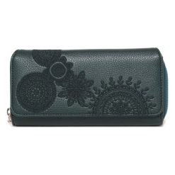 Desigual Portfel Damski Ciemnozielony Maria Dark Amber. Żółte portfele damskie Desigual, z haftami. W wyprzedaży za 212,00 zł.