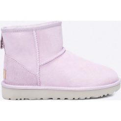 UGG - Botki W Classic Mini II. Szare botki damskie na obcasie marki Ugg, z materiału. W wyprzedaży za 529,90 zł.