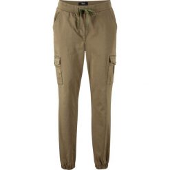 Spodnie bojówki z twillu bonprix zielony khaki. Zielone spodnie damskie bonprix. Za 54,99 zł.