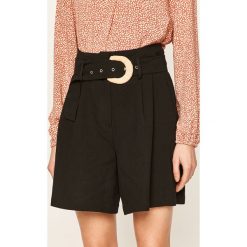 Glamorous - Szorty. Czarne szorty damskie Glamorous, s, w paski, z bawełny, casualowe. W wyprzedaży za 119,90 zł.