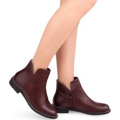 Botki damskie Abloom XW9086 Bordowe. Czerwone botki damskie ABLOOM, z tworzywa sztucznego, klasyczne, na niskim obcasie, na obcasie, na zamek. Za 96,00 zł.