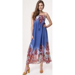 Niebieska Sukienka Pick Up On. Niebieskie sukienki damskie Born2be, na plażę, s, w paski, bez kołnierzyka, bez rękawów, mini, rozkloszowane. Za 39,99 zł.