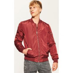 Kurtka bomber - Bordowy. Czerwone kurtki damskie House, s, bez wzorów, bez kaptura. Za 129,99 zł.