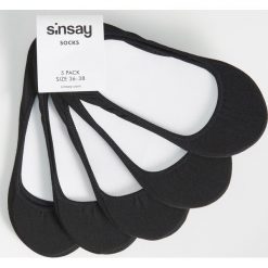 Czarne balerinki - Czarny. Czarne baleriny damskie Sinsay, bez wzorów, bez obcasa. Za 14,99 zł.