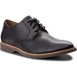 Półbuty CLARKS - Atticus Lace 261361557 Black Leather. Czarne buty wizytowe męskie Clarks, ze skóry, bez zapięcia. Za 459,00 zł.