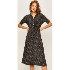 Lauren Ralph Lauren - Sukienka. Czarne sukienki damskie Lauren Ralph Lauren, na co dzień, m, bez wzorów, z tkaniny, casualowe, bez kołnierzyka, z krótkim rękawem, krótkie, midi, rozkloszowane. W wyprzedaży za 599,90 zł.