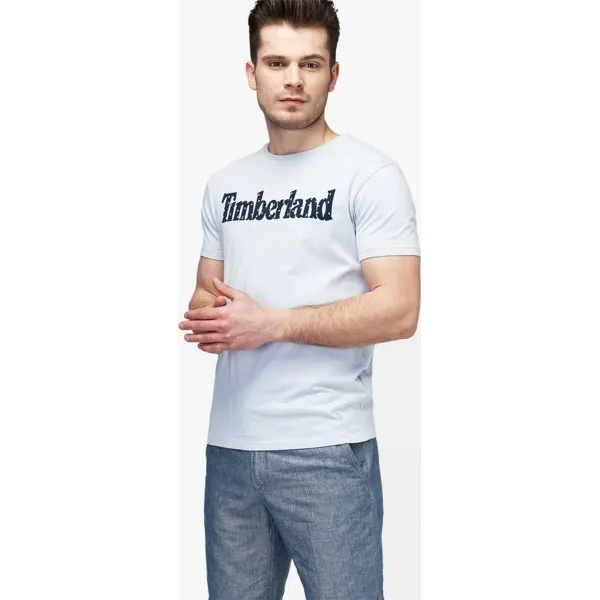Timberland Koszulka Kennebec River Seasonal , niebieski, rozmiar L. Niebieskie koszulki męskie Timberland, m, z nadrukiem, z bawełny, z okrągłym kołnierzem, z krótkim rękawem, krótkie. W wyprzedaży za 99,99 zł.