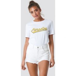 MANGO Szorty mom - White. Zielone szorty damskie marki Emilie Briting x NA-KD, l. Za 121,95 zł.