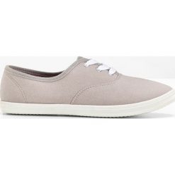 Sneakersy bonprix jasnoszary. Szare sneakersy damskie bonprix. Za 34,99 zł.
