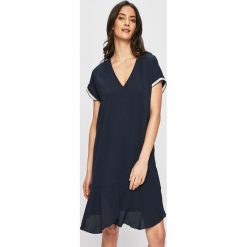 Pepe Jeans - Sukienka Evie. Niebieskie sukienki damskie Pepe Jeans, na co dzień, s, bez wzorów, z elastanu, casualowe, bez kołnierzyka, bez rękawów, mini, proste. Za 279,90 zł.
