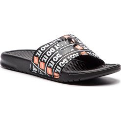 Klapki NIKE - Benassi Jdi Print 631261 016 Black/Black. Czarne chodaki męskie Nike, z materiału. Za 129,00 zł.