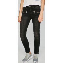 Tommy Hilfiger - Jeansy Venice. Czarne jeansy damskie TOMMY HILFIGER, z elastanu, z podwyższonym stanem. W wyprzedaży za 629,90 zł.
