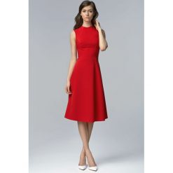 Czerwona Elegancka Rozkloszowana Midi Sukienka bez Rękawów. Czerwone sukienki damskie Molly.pl, na imprezę, s, bez wzorów, z tkaniny, eleganckie, z dekoltem na plecach, bez rękawów, midi, rozkloszowane. Za 145,90 zł.