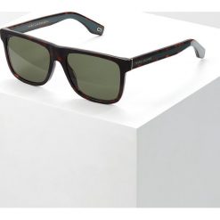 Marc Jacobs Okulary przeciwsłoneczne dark havanna. Pomarańczowe okulary przeciwsłoneczne męskie marki Marc Jacobs. Za 759,00 zł.