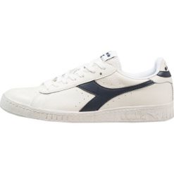 Diadora GAME WAXED Tenisówki i Trampki white/blue caspian sea. Białe tenisówki damskie Diadora, z materiału. Za 419,00 zł.