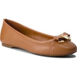 Baleriny MICHAEL MICHAEL KORS - Alice Ballet 40T7ALFP2L Acorn. Pomarańczowe baleriny damskie MICHAEL Michael Kors, bez wzorów, ze skóry, klasyczne, bez obcasa, na płaskiej podeszwie. W wyprzedaży za 429,00 zł.