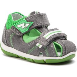 Sandały SUPERFIT - 4-09145-25 M Hellgrau/Grün. Szare sandały chłopięce Superfit, ze skóry, bez zapięcia. W wyprzedaży za 159,00 zł.