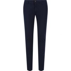 Spodnie materiałowe La Martina Carryover CCMT02 TW187. Niebieskie jeansy męskie La Martina, m, bez wzorów, z elastanu. W wyprzedaży za 479,00 zł.