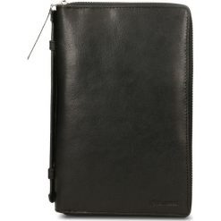 Etui na dokumenty. Czarne etui męskie marki Gino Rossi, ze skóry. Za 279,90 zł.