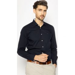 Koszula Tommy Hilfiger Tailored Poplin TT0TT06842. Niebieskie koszule męskie Tommy Hilfiger Tailored, m, bez wzorów, z bawełny, casualowe, bez kołnierzyka, bez rękawów. W wyprzedaży za 199,00 zł.