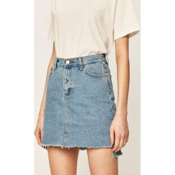 Answear - Spódnica jeansowa. Niebieskie spódniczki damskie ANSWEAR, na co dzień, s, bez wzorów, z bawełny, casualowe, mini, proste. W wyprzedaży za 89,90 zł.