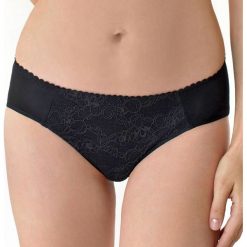 Figi klasyczne Natalie Black. Czarne figi damskie marki Astratex, w koronkowe wzory, z tkaniny. Za 36,99 zł.
