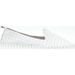 Espadryle damskie skórzane ażurowe szare J. Wolski. Szare espadryle damskie J. Wolski, bez wzorów, bez obcasa. W wyprzedaży za 229,00 zł.