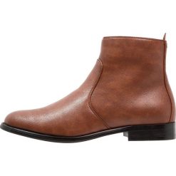 Call it Spring SHUTER Botki cognac. Brązowe botki męskie marki Call it Spring, z materiału. W wyprzedaży za 359,10 zł.