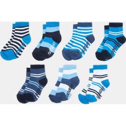 Blukids - Skarpety dziecięce (7 pack). Niebieskie skarpetki chłopięce Blukids, bez wzorów, z elastanu. Za 39,90 zł.