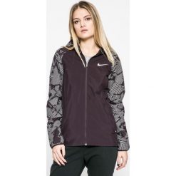 Nike - Kurtka. Fioletowe kurtki damskie Nike, s, bez wzorów, z poliesteru, krótkie. W wyprzedaży za 179,90 zł.