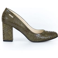 Klasyczne czółenka w pepitkę - skóra naturalna - model 042 - kolor oliwkowa kratka. Zielone czółenka damskie Zapato, w kratkę, z jeansu, z okrągłym noskiem. W wyprzedaży za 255,20 zł.
