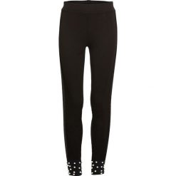 Tregginsy z perełkami bonprix czarny. Spodnie damskie bonprix. Za 119,99 zł.
