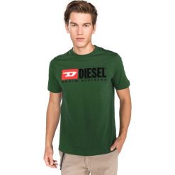 Diesel Just Division Koszulka Zielony. Zielone podkoszulki męskie Diesel, xl, z haftami, z bawełny, z krótkim rękawem. Za 266,95 zł.