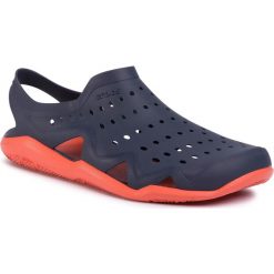 Sandały CROCS - Swiftwater Wave M 203963 Navy/Tangerine. Niebieskie klapki męskie Crocs, bez wzorów, z tworzywa sztucznego. Za 179,00 zł.