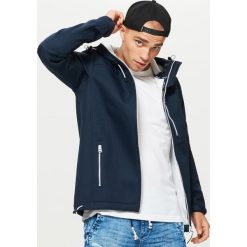 Bluza z polaru typu soft shell - Granatowy. Niebieskie kurtki męskie Cropp, s, z polaru. Za 159,99 zł.